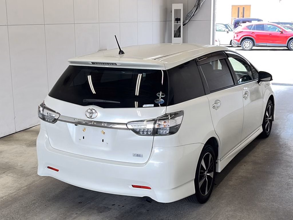 TOYOTA WISH