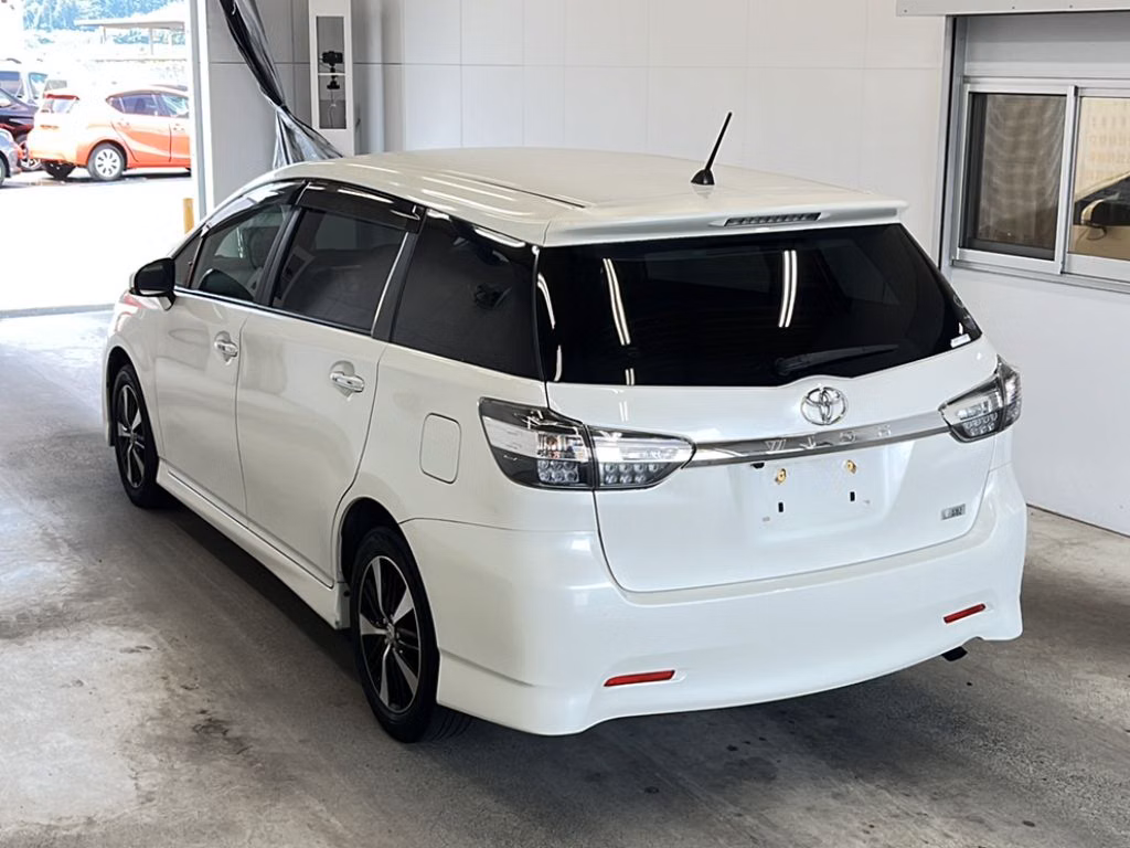 TOYOTA WISH