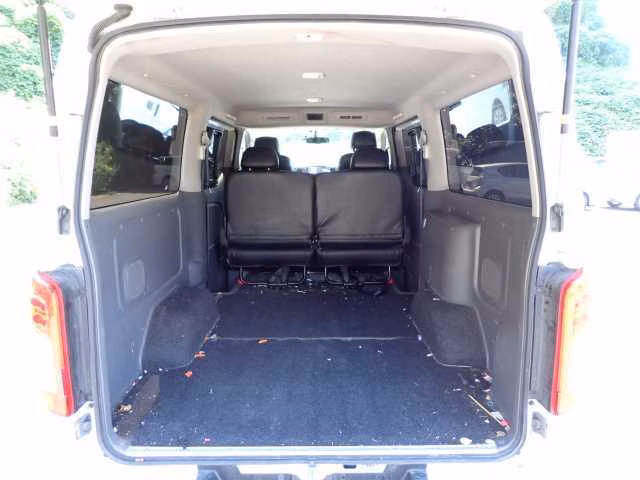 NISSAN NV350 CARAVAN