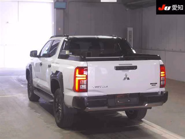 MITSUBISHI TRITON