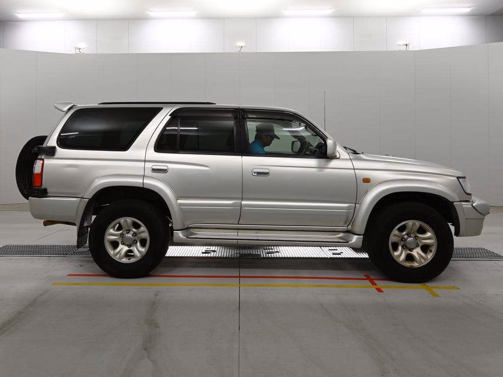 TOYOTA HILUX SURF