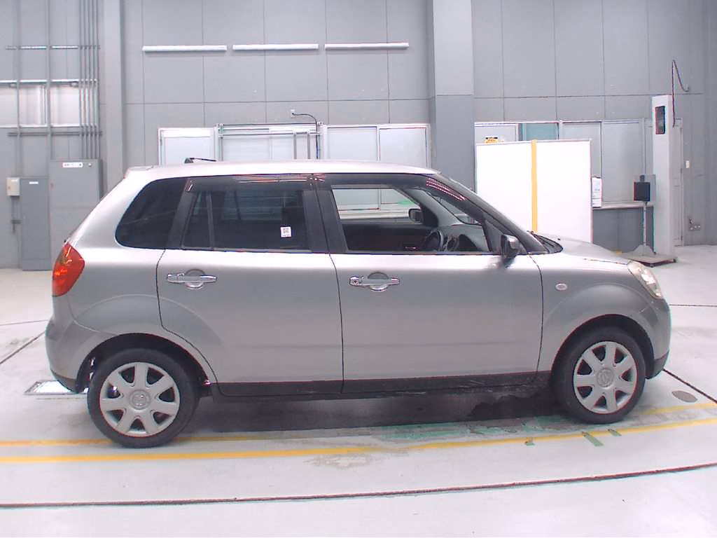 MAZDA VERISA