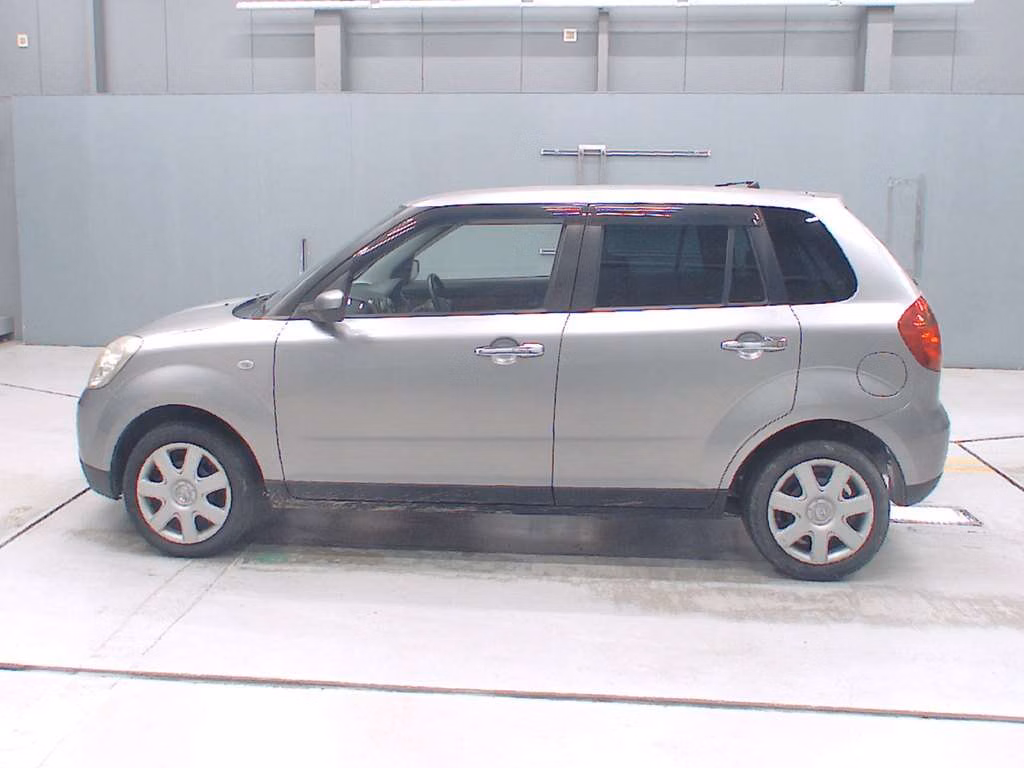MAZDA VERISA