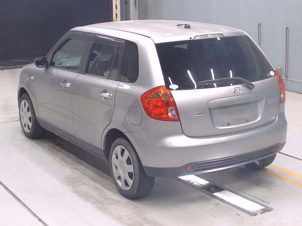 MAZDA VERISA