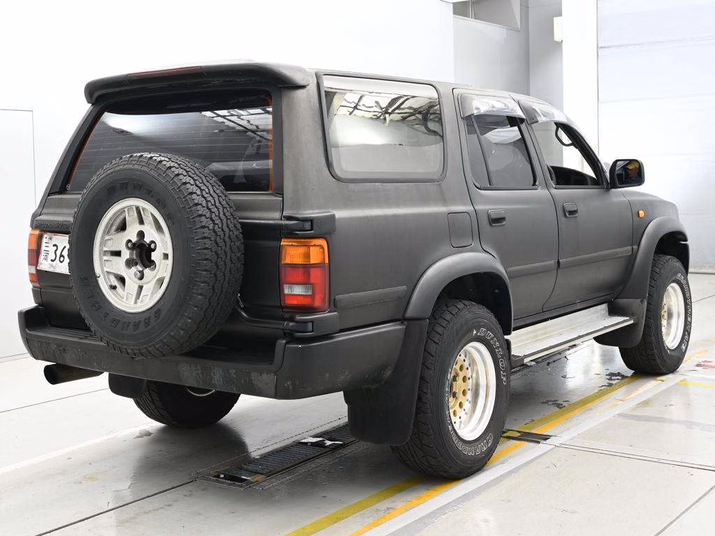 TOYOTA HILUX SURF