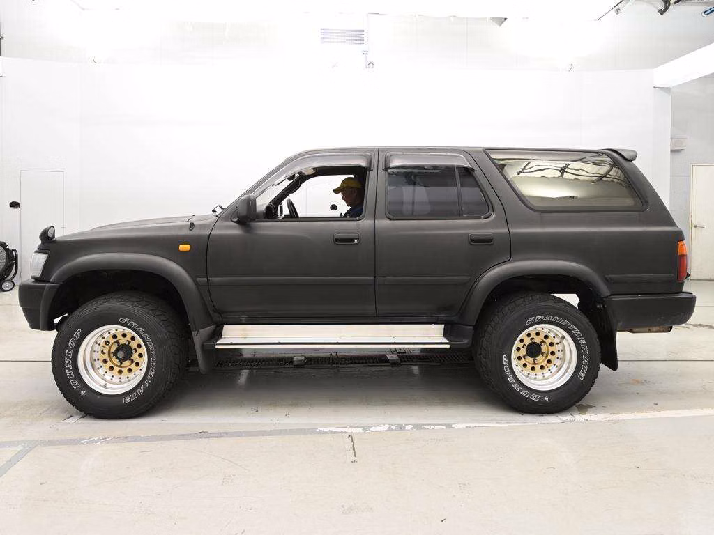 TOYOTA HILUX SURF