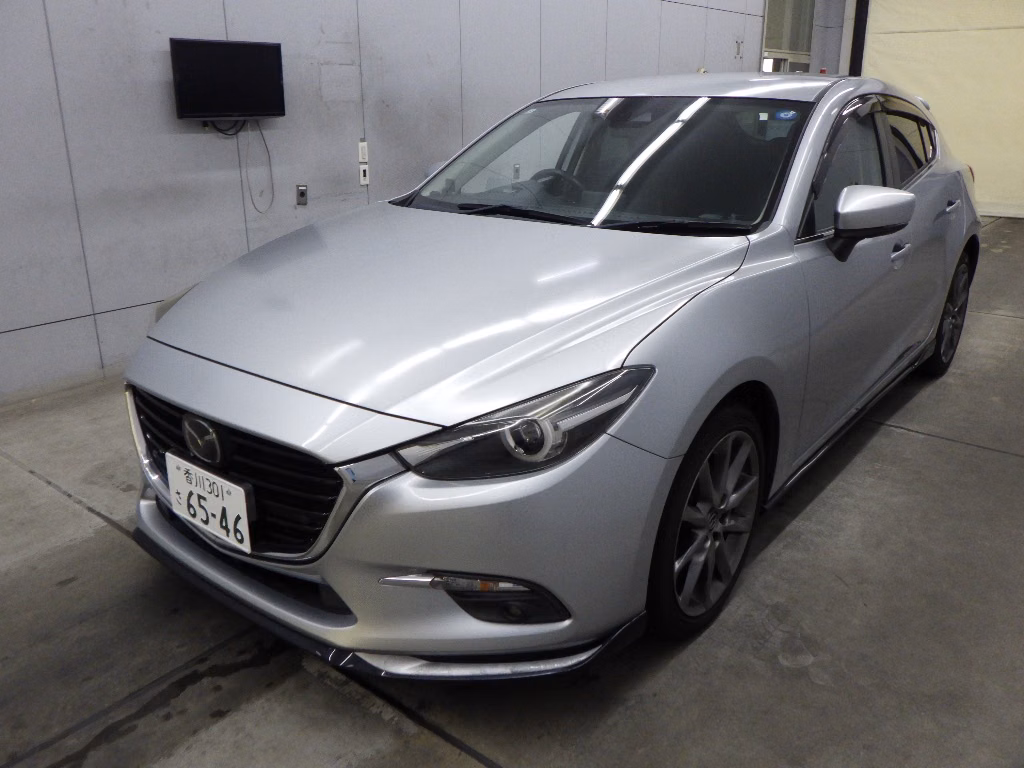 MAZDA AXELA