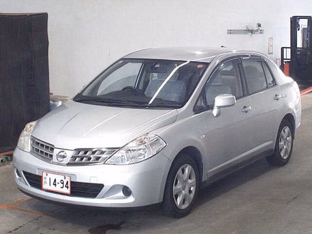 NISSAN TIIDA LATIO
