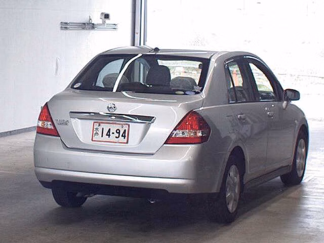 NISSAN TIIDA LATIO