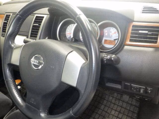 NISSAN TIIDA LATIO