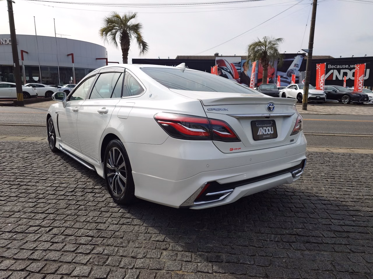 TOYOTA CROWN