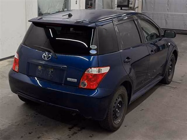 TOYOTA IST