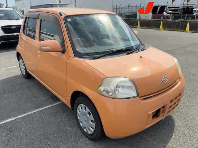DAIHATSU ESSE