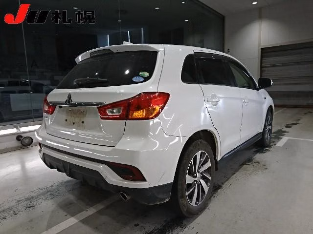 MITSUBISHI RVR
