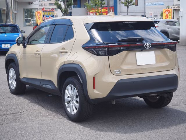 TOYOTA YARIS CROSS