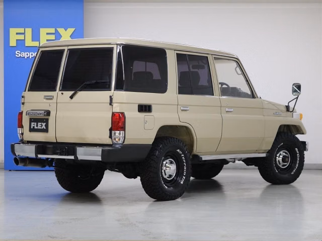 TOYOTA LAND CRUISER