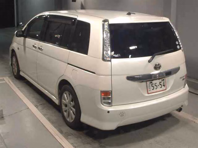 TOYOTA ISIS