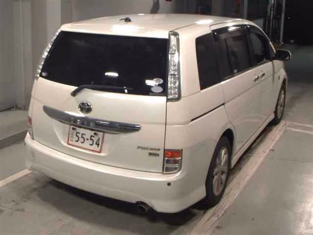 TOYOTA ISIS