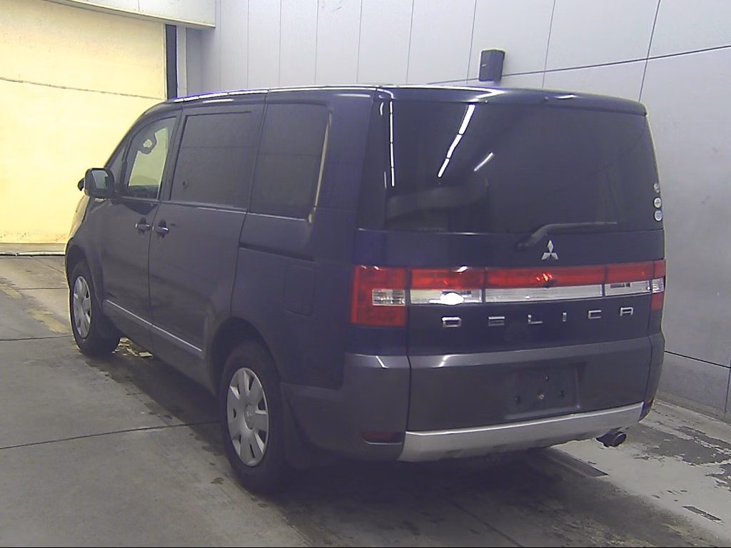 MITSUBISHI DELICA D:5