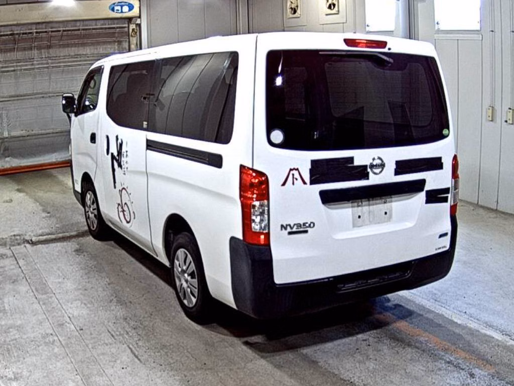 NISSAN NV350 CARAVAN
