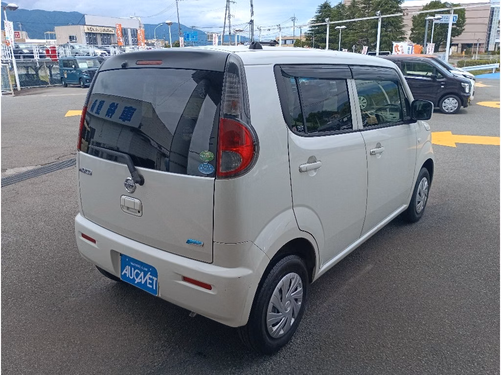 NISSAN MOCO