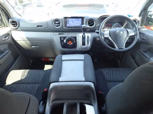 NISSAN NV350 CARAVAN