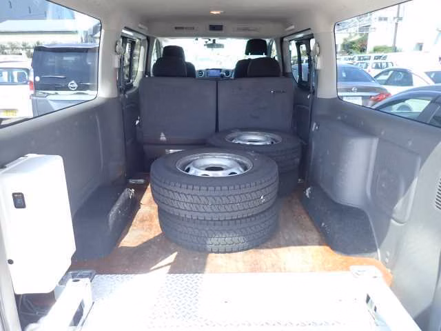 NISSAN NV350 CARAVAN