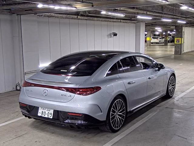MERCEDES-BENZ EQE