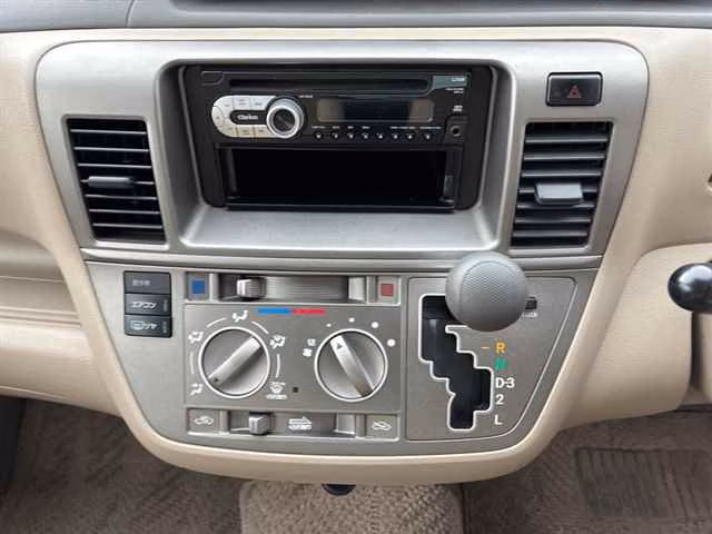 TOYOTA RAUM