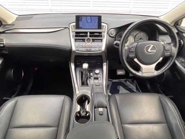 LEXUS NX200T