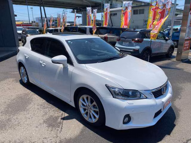 LEXUS CT200H