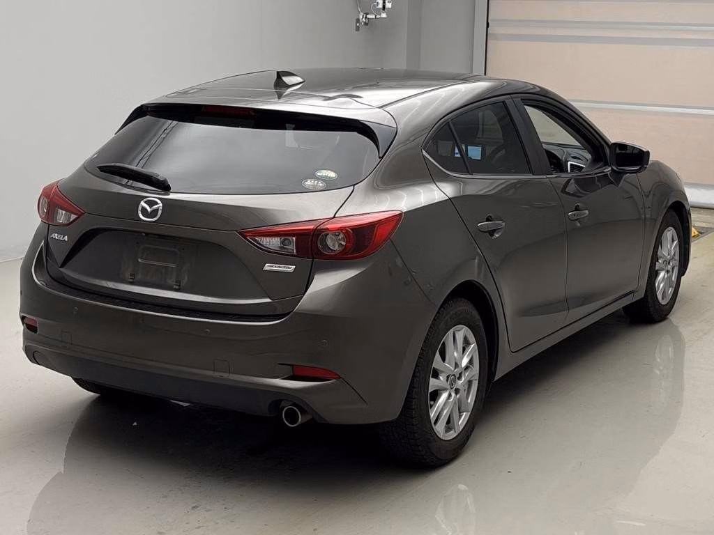 MAZDA AXELA