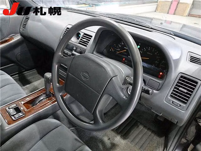 NISSAN LAUREL