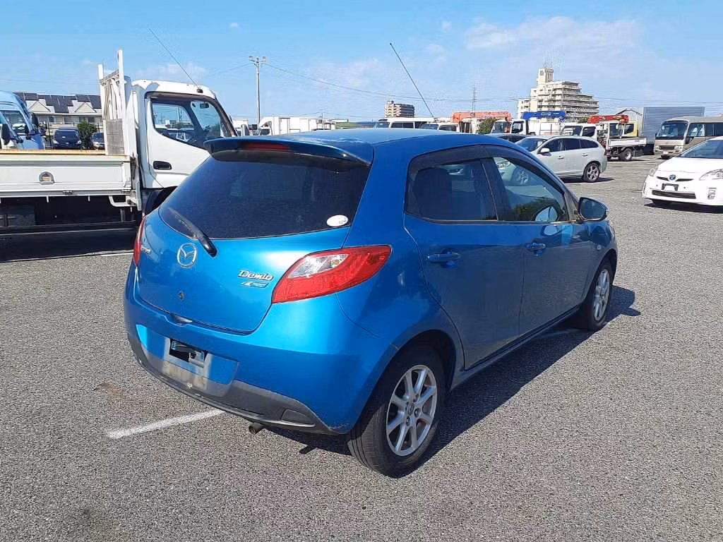 MAZDA DEMIO