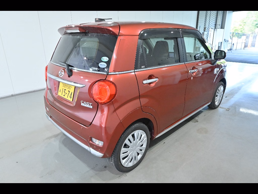 DAIHATSU CAST