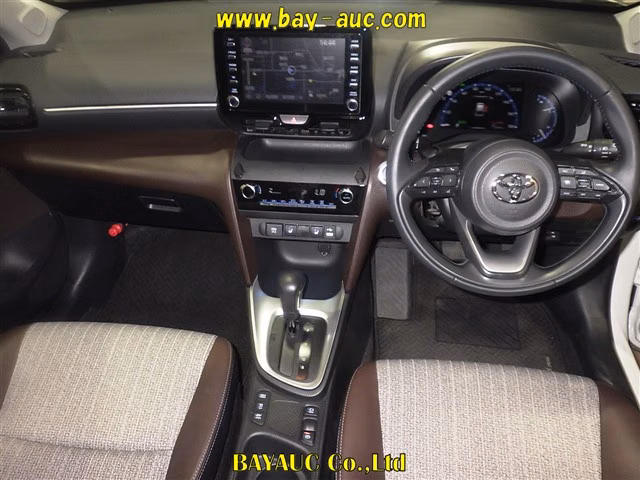 TOYOTA YARIS CROSS