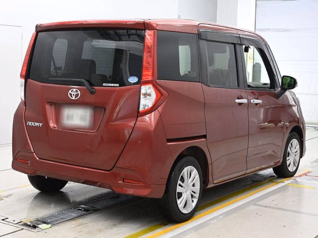 TOYOTA ROOMY