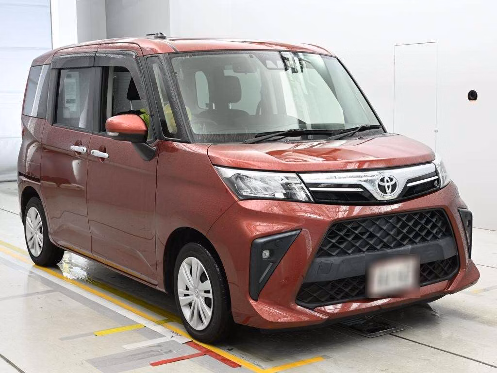 TOYOTA ROOMY
