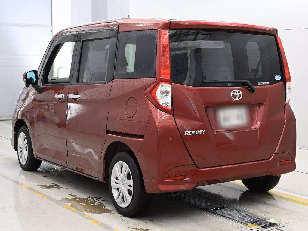 TOYOTA ROOMY