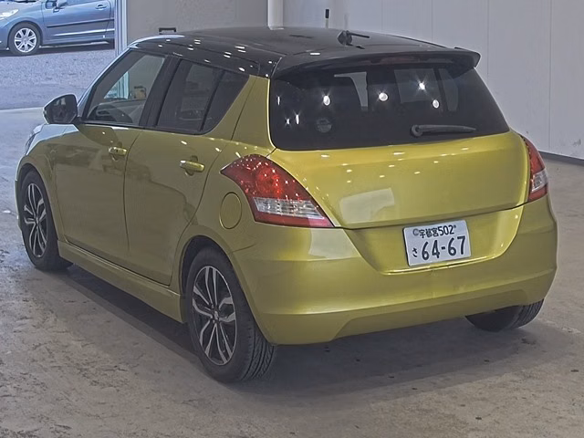 SUZUKI SWIFT
