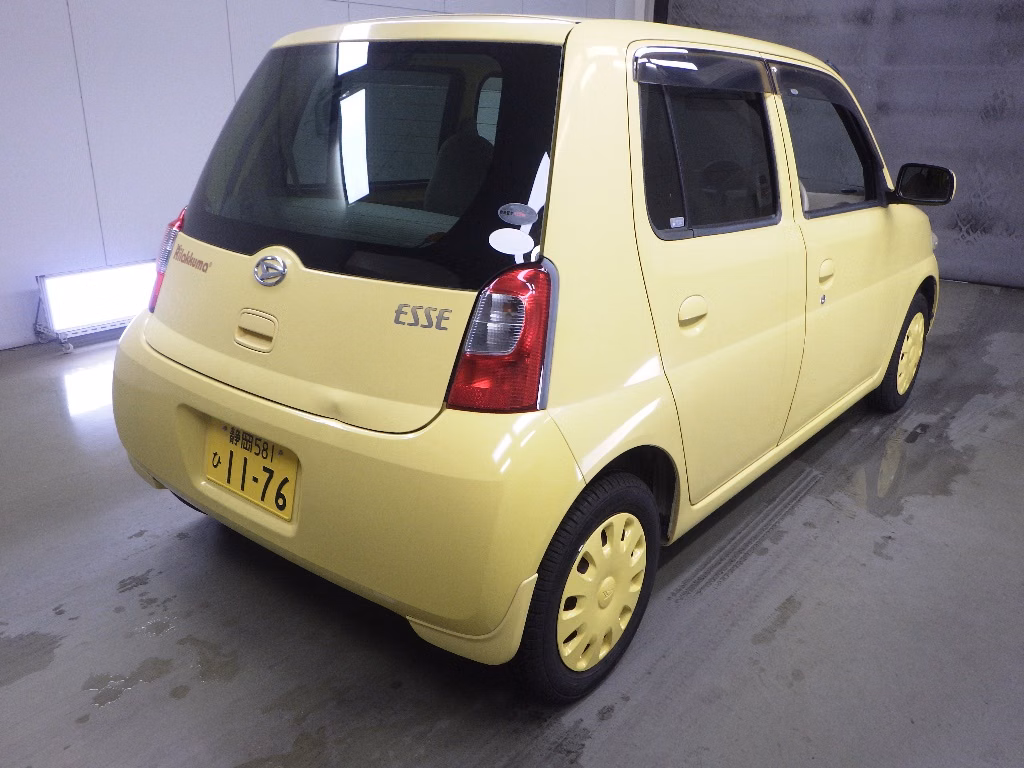 DAIHATSU ESSE