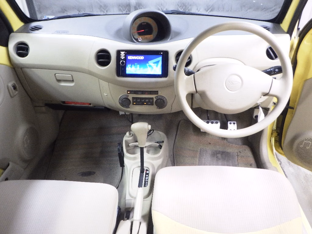 DAIHATSU ESSE