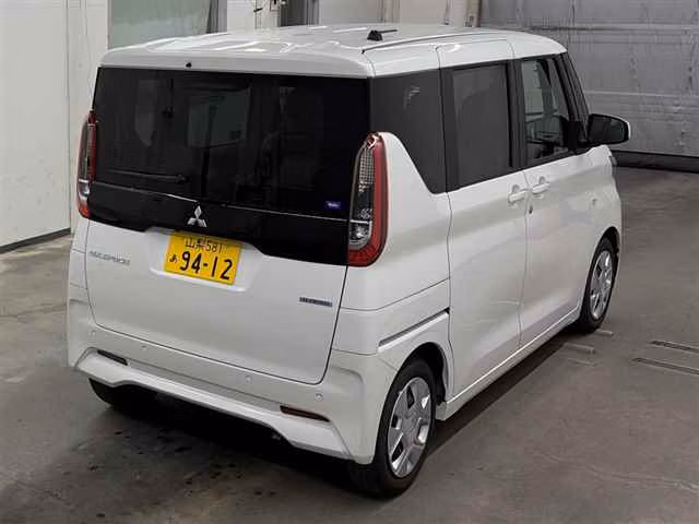 MITSUBISHI EK SPACE