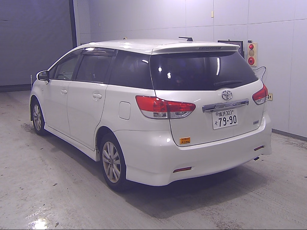 TOYOTA WISH