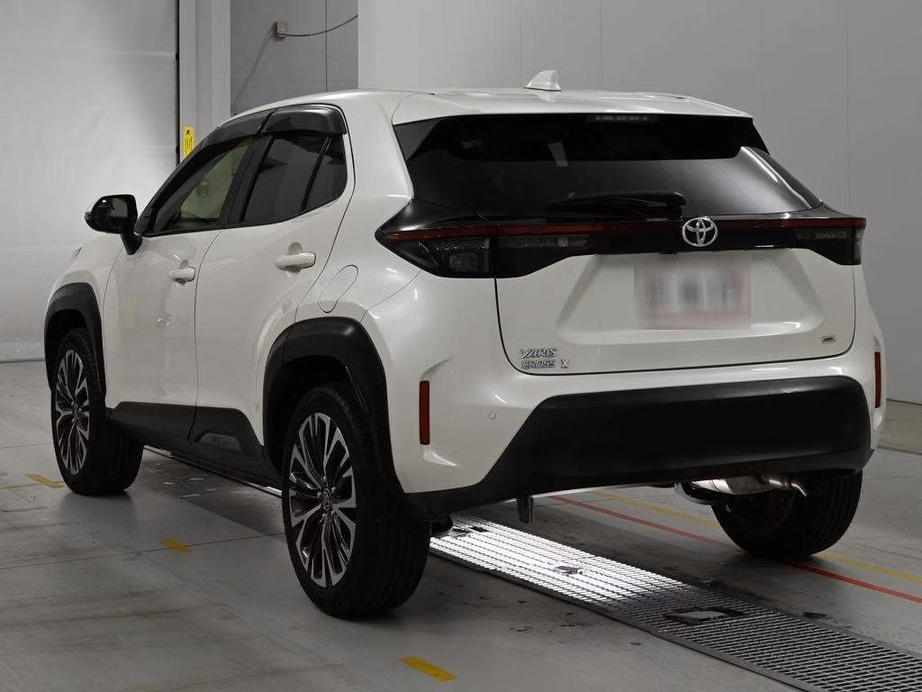 TOYOTA YARIS CROSS