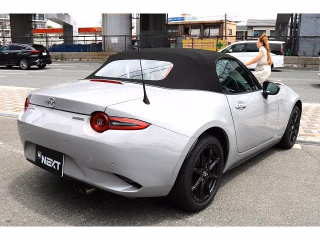 MAZDA ROADSTER