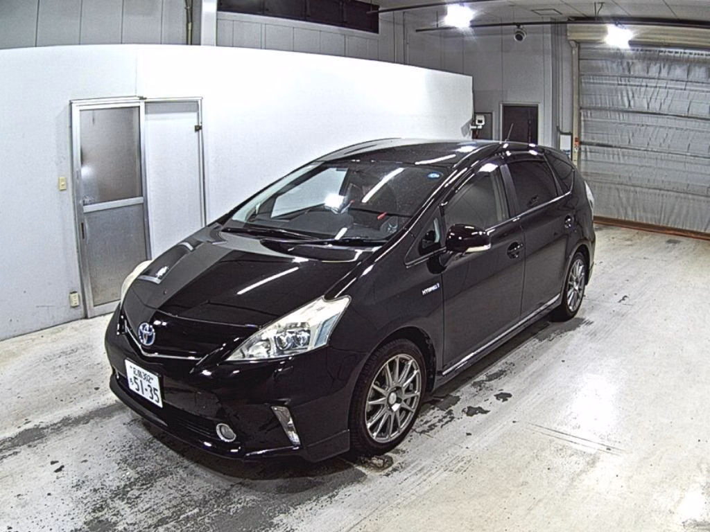 TOYOTA PRIUS ALPHA