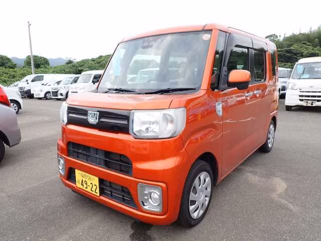 DAIHATSU WAKE