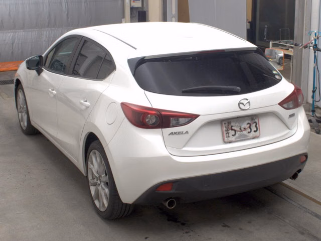MAZDA AXELA