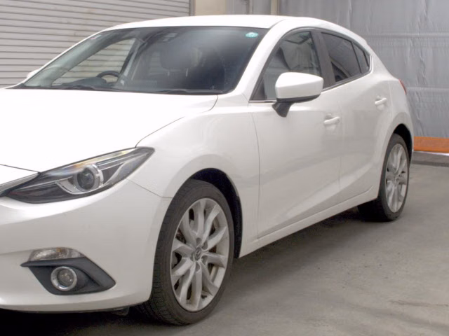 MAZDA AXELA